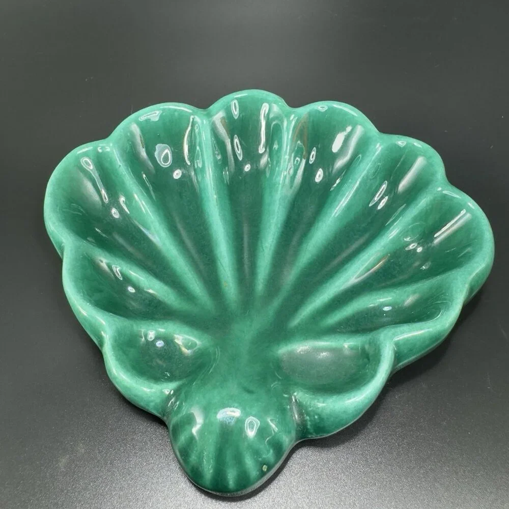 Hand Made USA Pottery Stoneware Green Shell Dish‎ Soap Holder Trinket Dish VTG